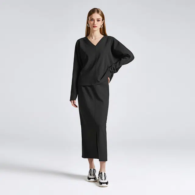 NINE WEST V