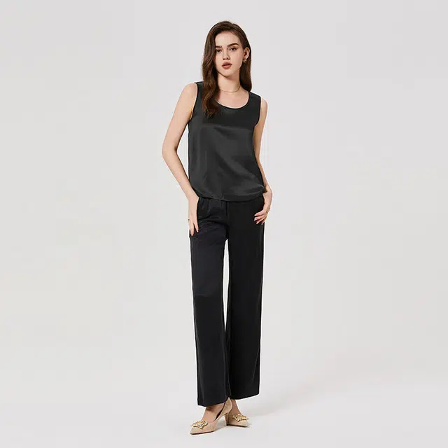 NINE WEST