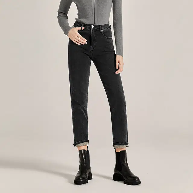 NINE WEST