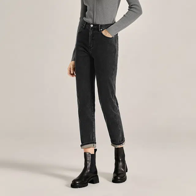 NINE WEST