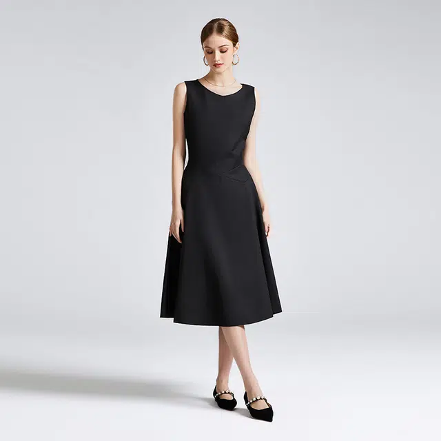 NINE WEST