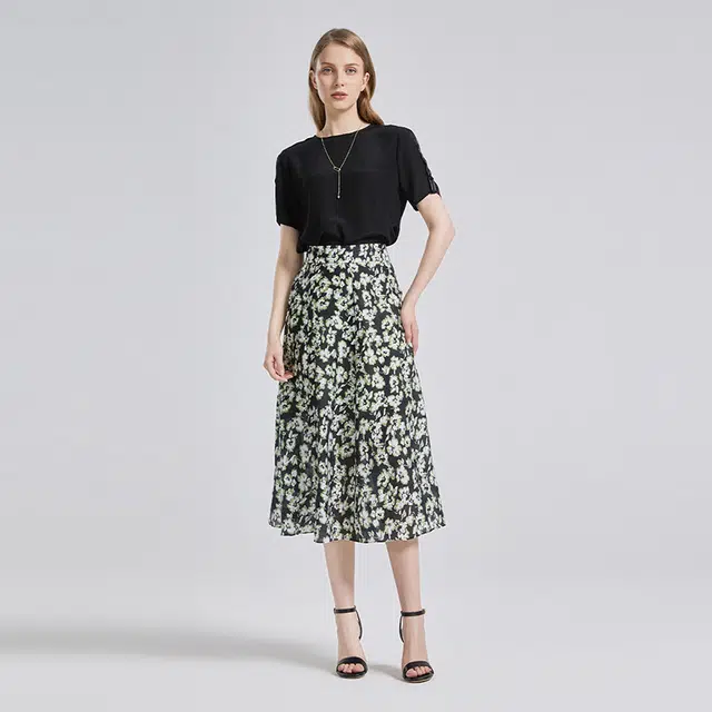 NINE WEST
