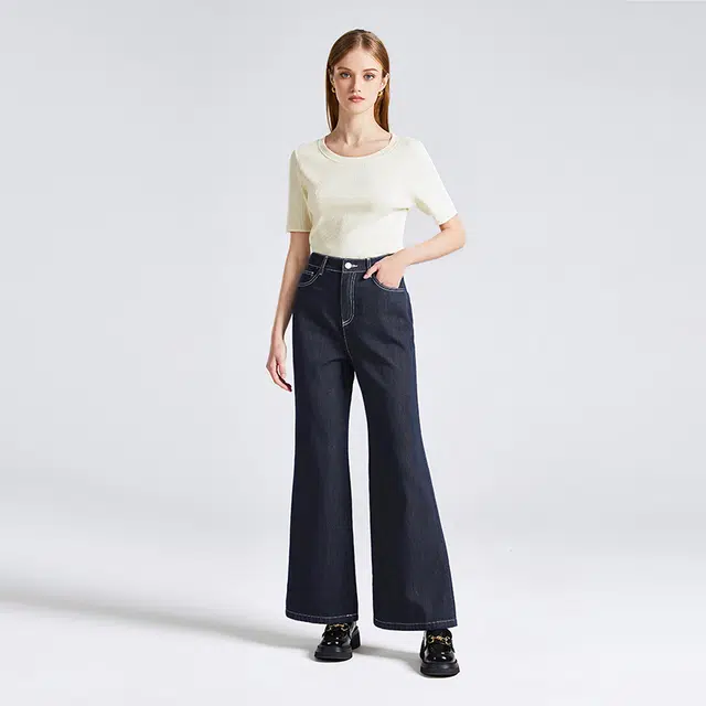 NINE WEST