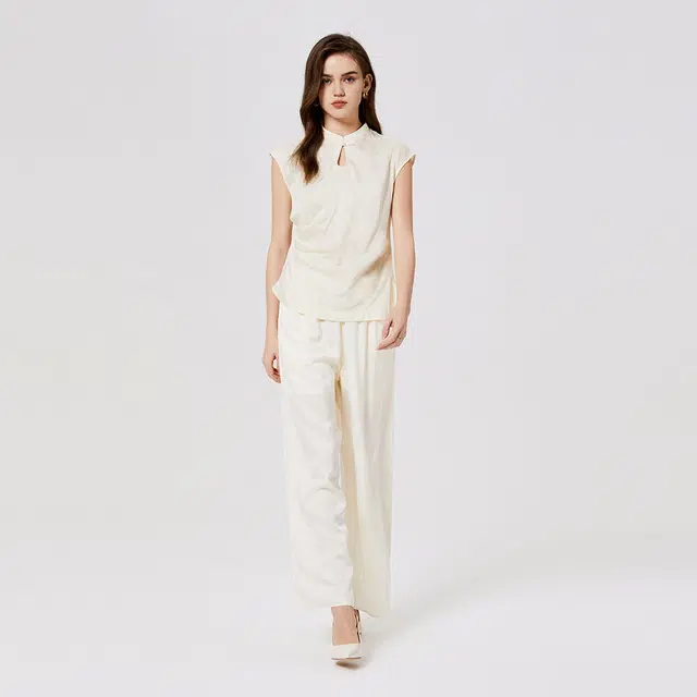 NINE WEST