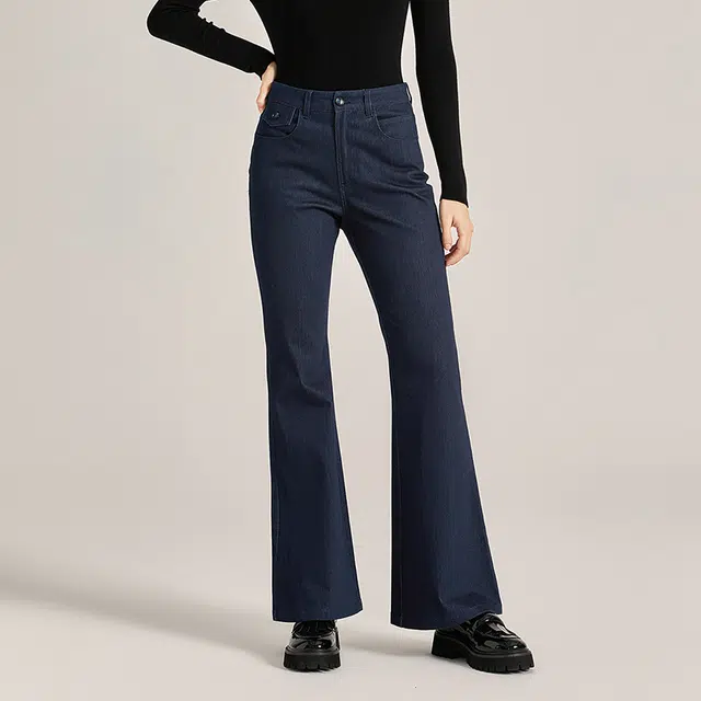 NINE WEST