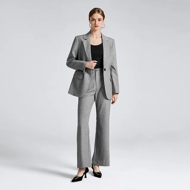 NINE WEST