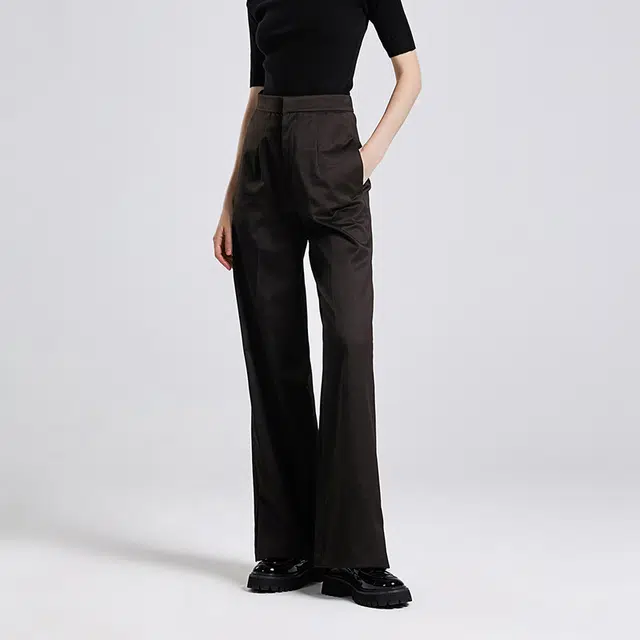 NINE WEST
