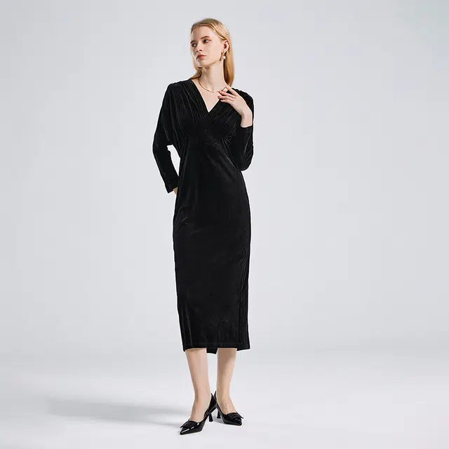 NINE WEST V