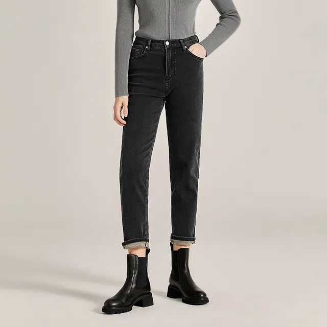 NINE WEST