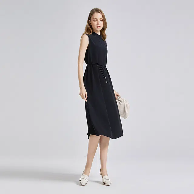NINE WEST