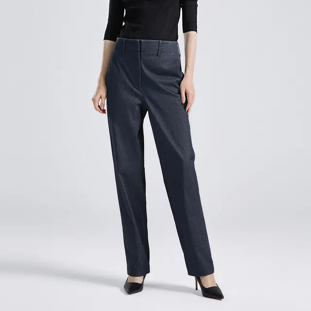 NINE WEST