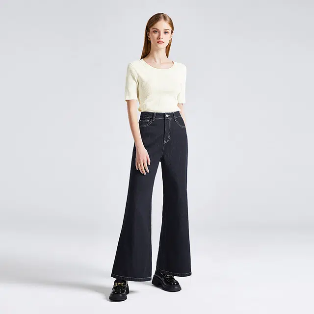 NINE WEST