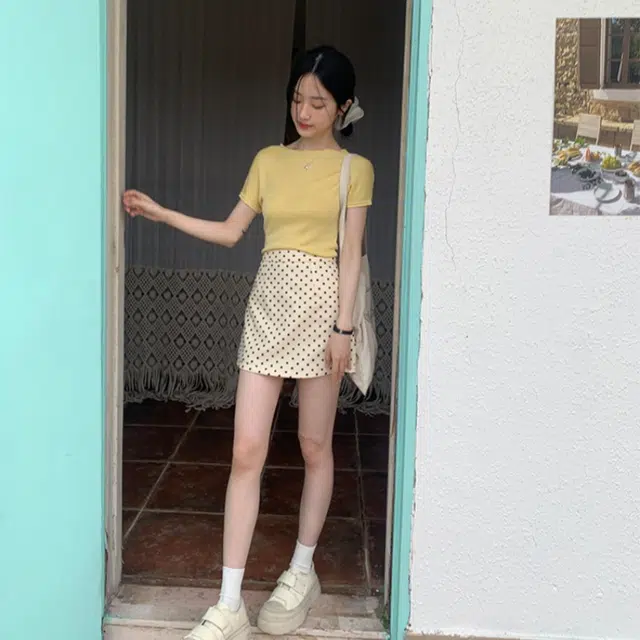 木清清 高腰时尚百搭气质休闲短裙 女款 杏色
