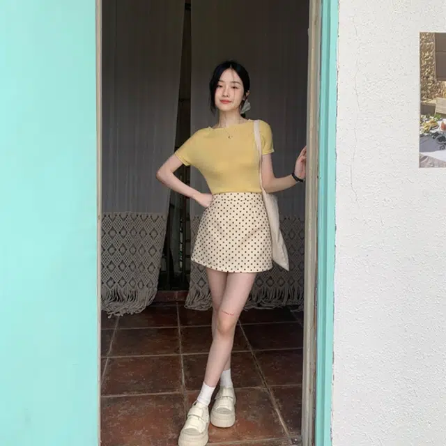 木清清 高腰时尚百搭气质休闲短裙 女款 杏色