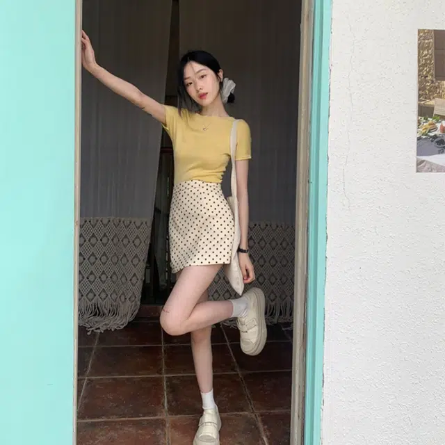 木清清 高腰时尚百搭气质休闲短裙 女款 杏色