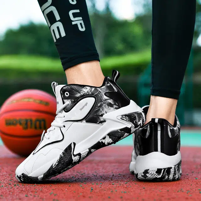 Slazenger STRIKE