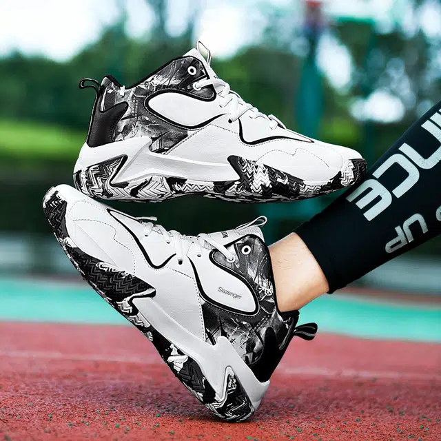 Slazenger STRIKE