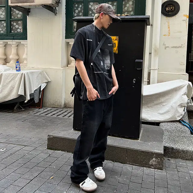 普鲁士多特蒙德 美式复古水洗高街纯色无性别主义宽松微喇直筒中腰休闲百搭舒适长裤牛仔裤 男女同款