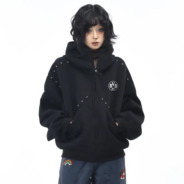 普鲁士多特蒙德 铆钉装饰杜宾犬耳朵设计重磅针织长袖外套美式高街风拼接解构双开门拉链小众队徽印花休闲百搭连帽开衫卫衣 男女同款