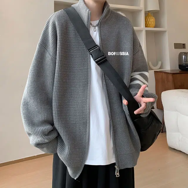 普鲁士多特蒙德 美式复古拼接条纹三杠时尚基础款高级感宽松百搭拉链设计半高领慵懒长袖开衫毛衣 男女同款