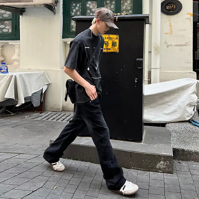 普鲁士多特蒙德 美式复古水洗高街纯色无性别主义宽松微喇直筒中腰休闲百搭舒适长裤牛仔裤 男女同款