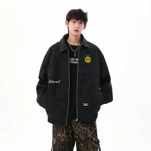 普鲁士多特蒙德 美式复古巴恩风拼接撞色灯芯绒翻领外套无性别主义做旧扎染队徽字母袋印花铆钉贴宽松痞帅工装短款休闲夹克 男女同款