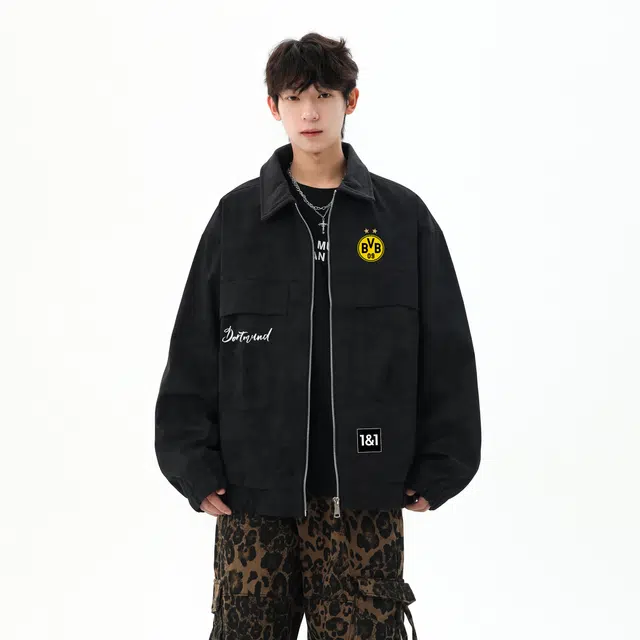 普鲁士多特蒙德 美式复古巴恩风拼接撞色灯芯绒翻领外套无性别主义做旧扎染队徽字母袋印花铆钉贴宽松痞帅工装短款休闲夹克 男女同款