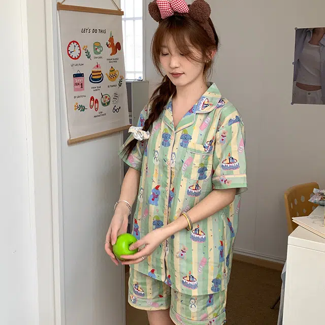 侘町 生日小熊清新卡通柔软透气亲肤睡衣礼盒 女款 浅绿色