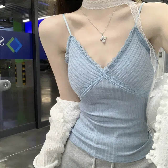 v