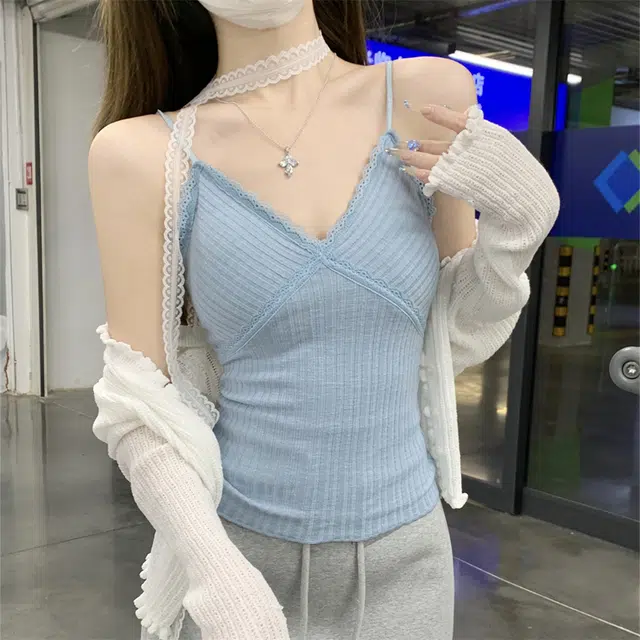 v