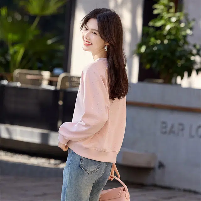 莫代尔 减龄上衣简约时尚小个子圆领宽松百搭长袖卫衣 女款