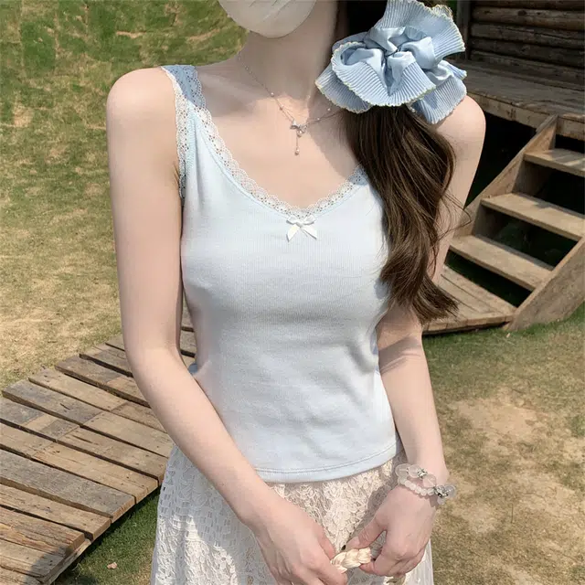 v