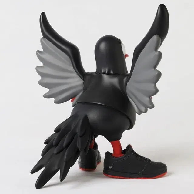 ToyQube x Jeff Staple PigeonBlack 8