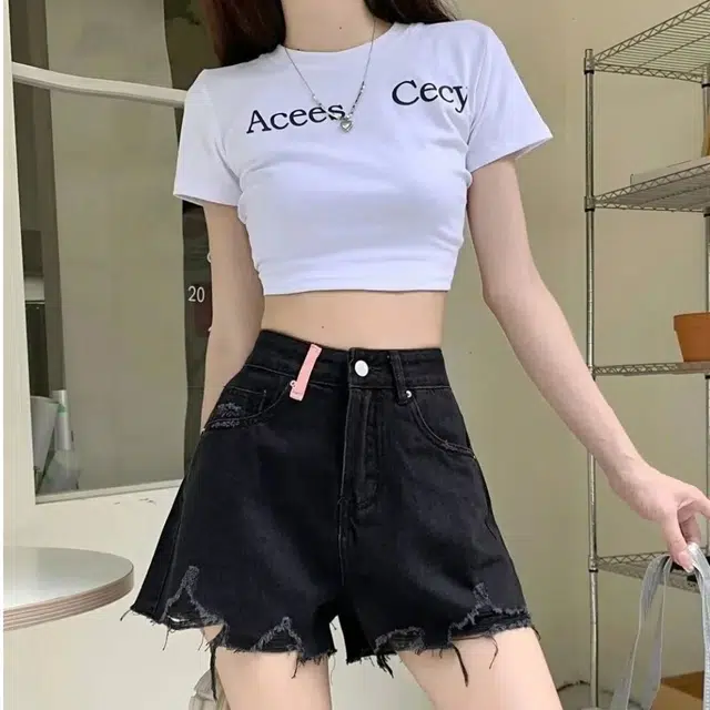 邓大喵 破洞高腰显瘦修身热裤牛仔短裤 女款
