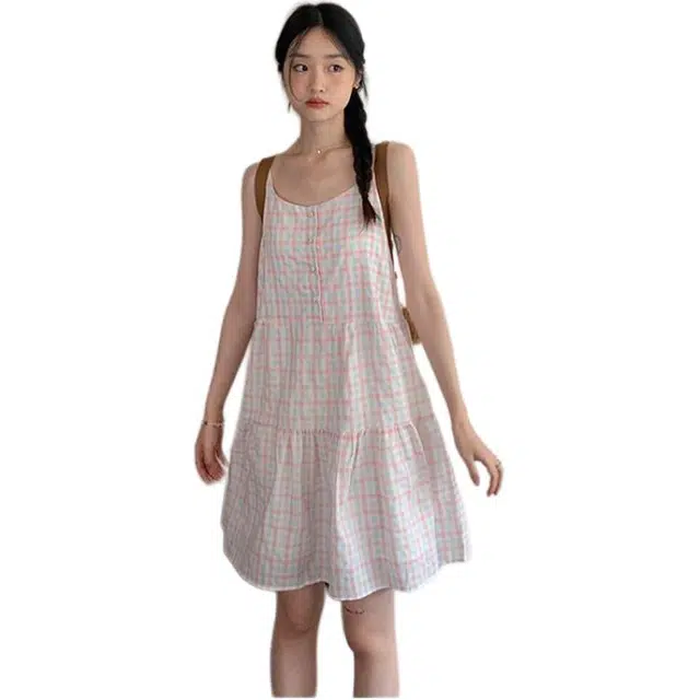 邓大喵 夏季俏皮少女感吊带女甜美小清新宽松减龄显瘦撞色格纹裙子连衣裙 女款
