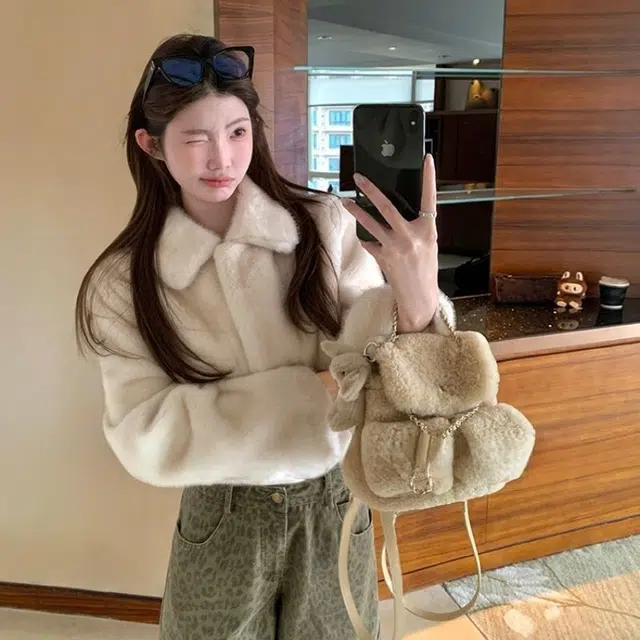 邓大喵 雪顶摩卡短款外套女环保精致俏皮翻领白色毛毛上衣皮草 女款