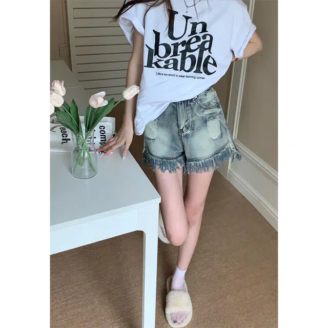 邓大喵 复古水洗做旧毛边宽松高腰牛仔短裤 女款