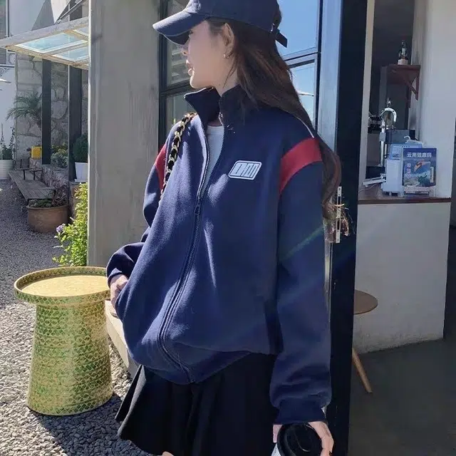 邓大喵 开衫复古春秋外套春季夹克美式立领宽松设计撞色棒球卫衣 女款