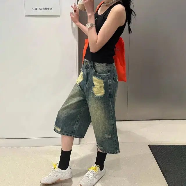 邓大喵 复古破洞阔腿夏季高街高腰宽松休闲直筒牛仔短裤 女款