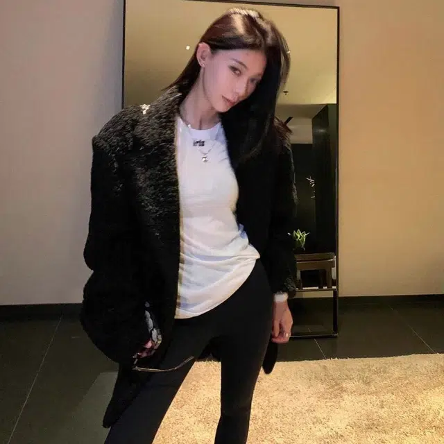 邓大喵 环保高级感毛呢简约舒适时尚长袖皮草 女款