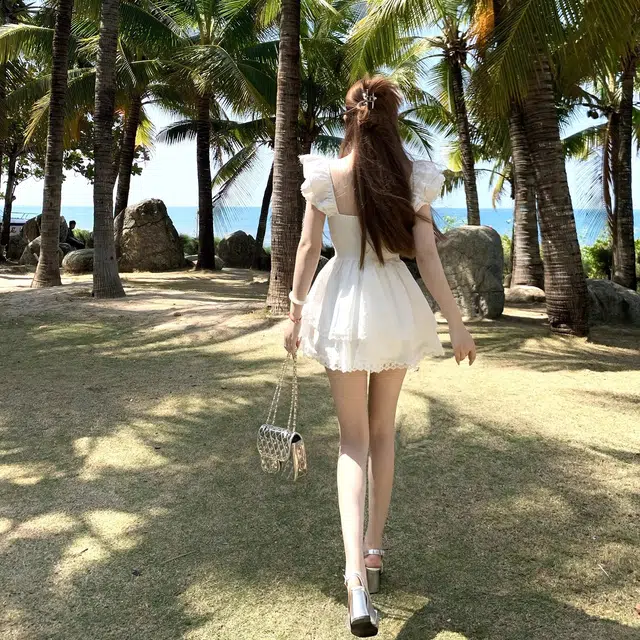 邓大喵 甜美小飞袖花朵公主裙夏季法式初恋收腰蓬蓬裙短袖连衣裙 女款