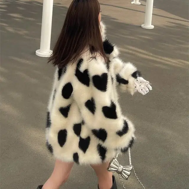 邓大喵 富家千金黑白爱心环保毛毛外套女宽松仿女年轻款加厚大衣皮草 女款