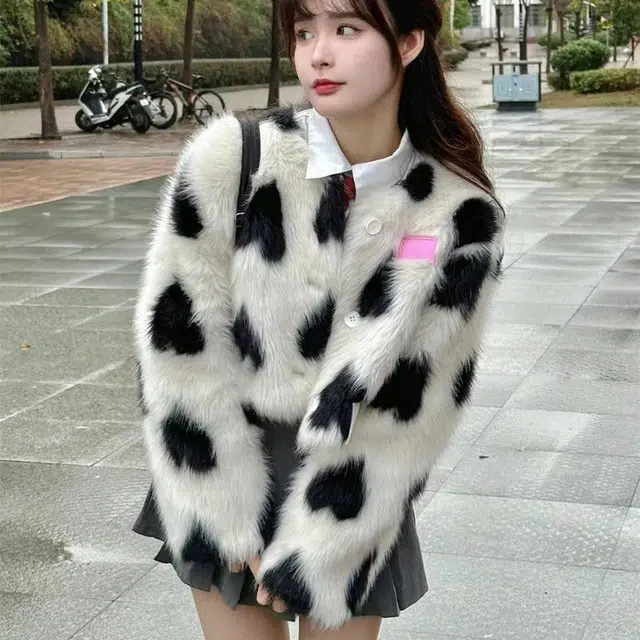 邓大喵 美拉德毛毛外套女小香风秋冬加厚千金爱心仿狐狸毛洋气百搭短皮草 女款