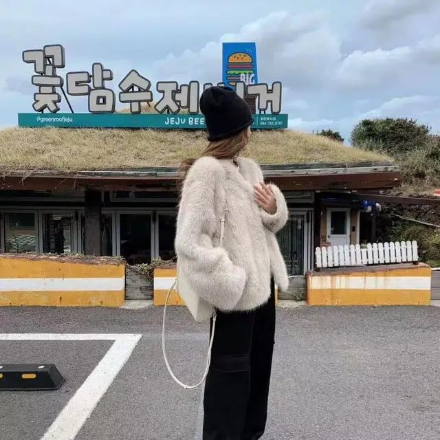 邓大喵 双色仿狐狸毛女皮毛一体短外套高级感环保毛毛上衣女冬季皮草 女款