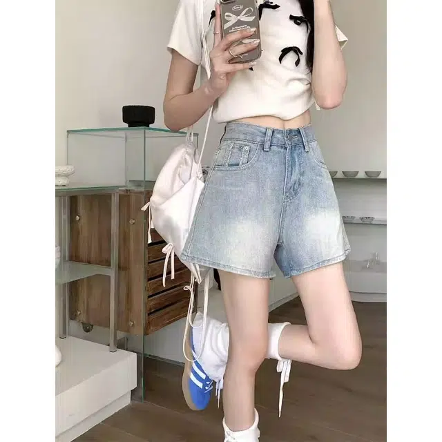 邓大喵 夏季薄款高腰宽松显瘦设计阔腿牛仔短裤 女款
