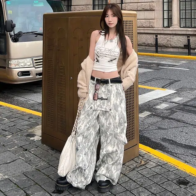 邓大喵 美式复古浅灰色迷彩不规则印花飘带分割设计梭织长裤休闲裤 女款