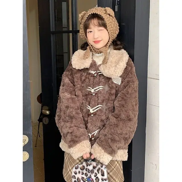 邓大喵 牛角扣羊羔毛外套女冬年轻款宽松加厚保暖毛绒绒环保皮草 女款