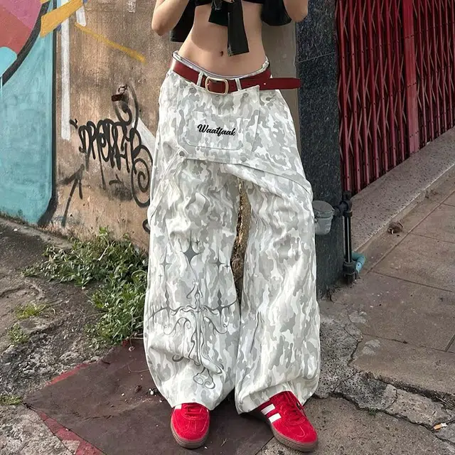 邓大喵 美式复古浅灰色迷彩不规则印花飘带分割设计梭织长裤休闲裤 女款