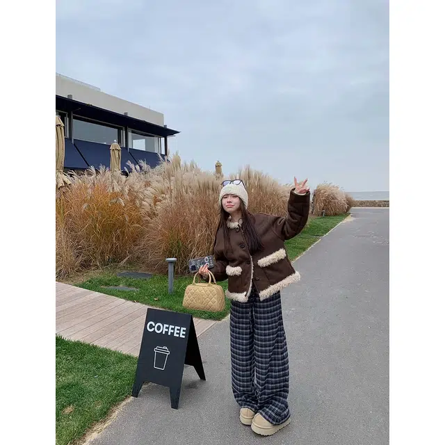 邓大喵 冬季两面穿麂皮绒羊羔毛皮毛一体保暖女百搭款秋冬穿搭绒感外套 女款