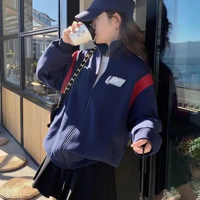 邓大喵 开衫复古春秋外套春季夹克美式立领宽松设计撞色棒球卫衣 女款